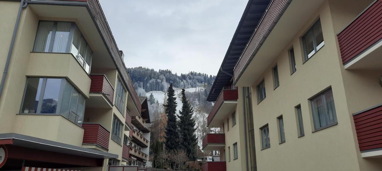 Apartmán B14 *